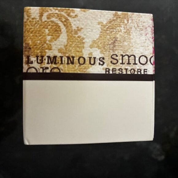 bareMinerals~Naturally Luminous Extra Firming Neck Cream~Rare Minerals 1.7oz~NEW - Picture 4 of 4